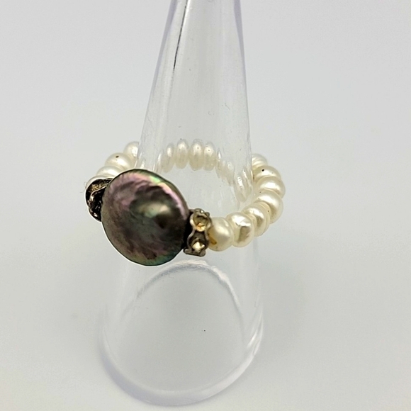 Handcrafted Jewelry - Elegant Coin Pearl Beaded Fresh Water Pearls Stretch Ring US Size 7.5 + Boho